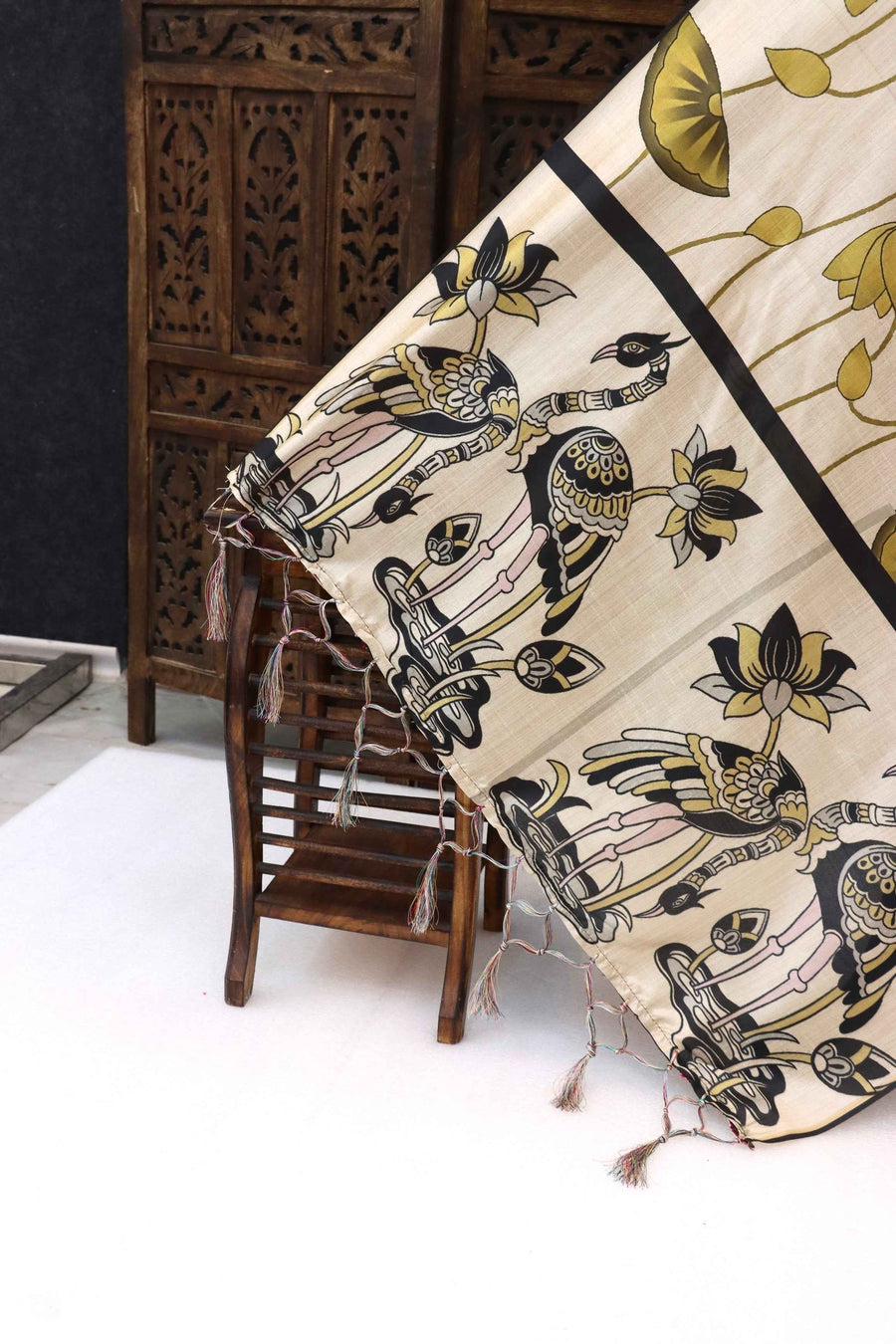Ivory Malai Silk Dupatta with Mustard Floral Flow & Kalamkari Bird Pallu – Handcrafted Ethnic Accent