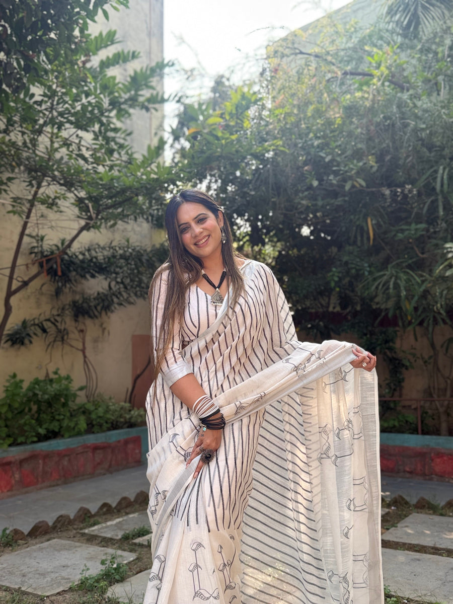 Off-White Pure Linen Digital Printed Saree with Striped Design and Unique Black Motif Pallu – Comes with Blouse Piece and Tassels