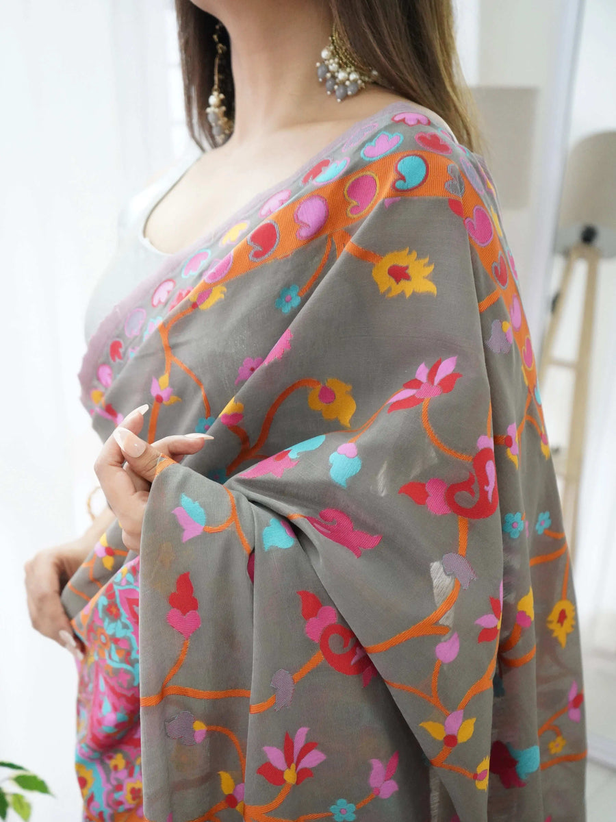 Ivory Handloom Cotton Saree | Maroon Border, Floral Print & Royal Procession Pallu – Buy Online